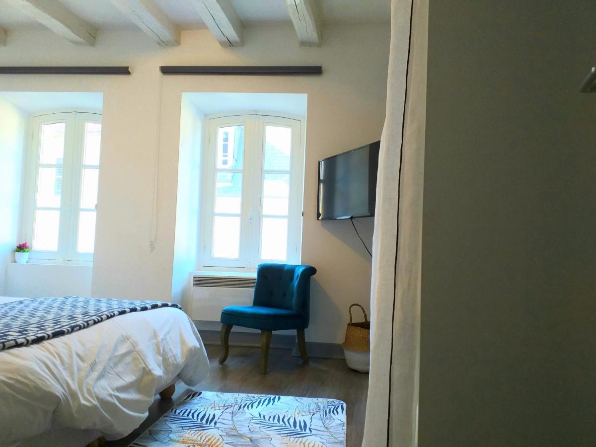 A La Grosse Armee - Dans Hotel Particulier, Hypercentre Avec Garage, Au Calme Bourges Exteriör bild